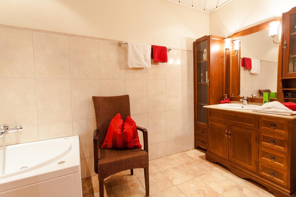 Exclusive Sylvie Apartment *